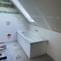 Dachgeschoßausbau zu 2 Eigentumswohnungen im Umfeld von Mittenwalde