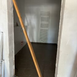 Dachgeschoßausbau zu 2 Eigentumswohnungen im Umfeld von Mittenwalde