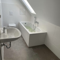 Dachgeschoßausbau zu 2 Eigentumswohnungen im Umfeld von Mittenwalde