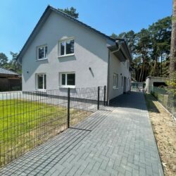 Doppelhaushälfte im Ortsteil Senzig